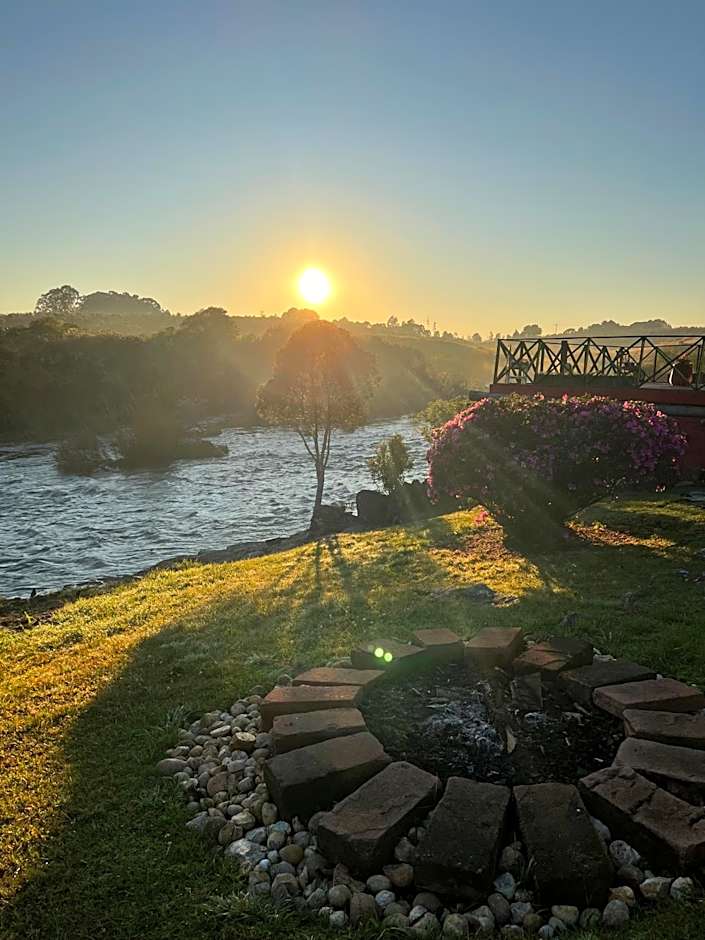 Casa no Campo, aconchego com lareira e banheira em quase todas Cabanas!