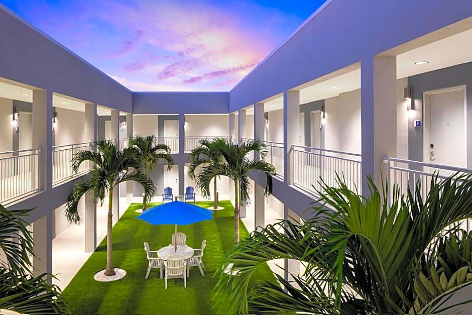 Star Suites - A Vero Beach Hotel