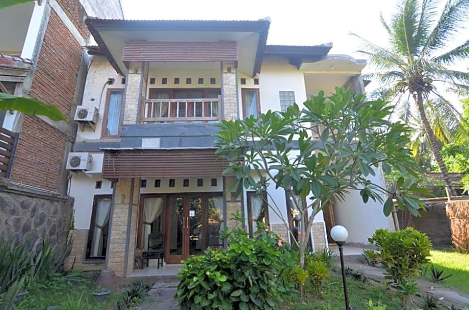 Puri Itoma Bungalows