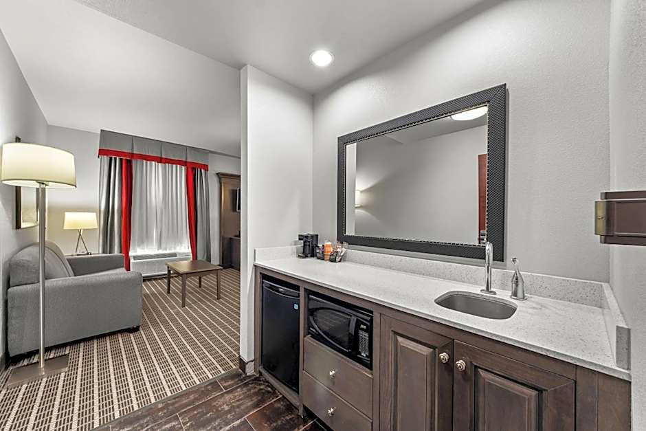 Quality Inn & Suites