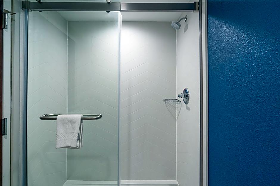 Fairfield Inn & Suites by Marriott Memphis I-240 & Perkins