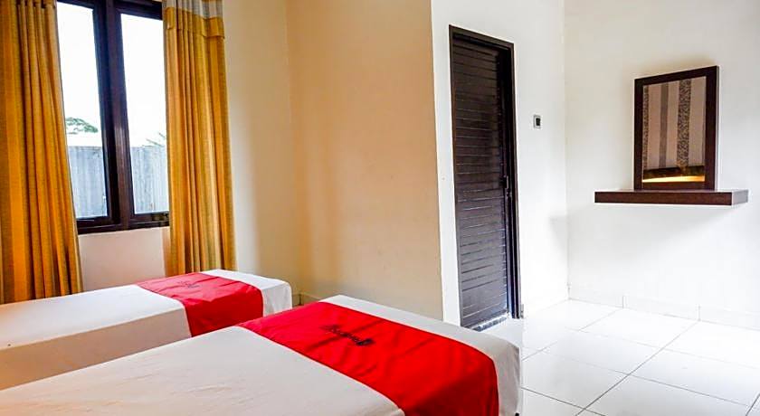 RedDoorz @ Hotel Bumi Palupy