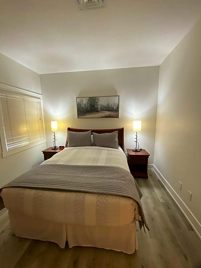 Spectacular Penthouse With Amazing Views, Indoor Pool and Hot tub