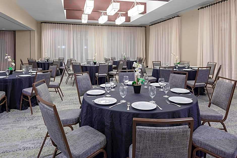 Courtyard by Marriott Memphis Downtown