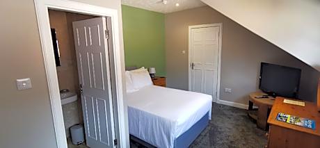 Single room-Classic-Ensuite with Shower-Courtyard view-Closeburn Castle