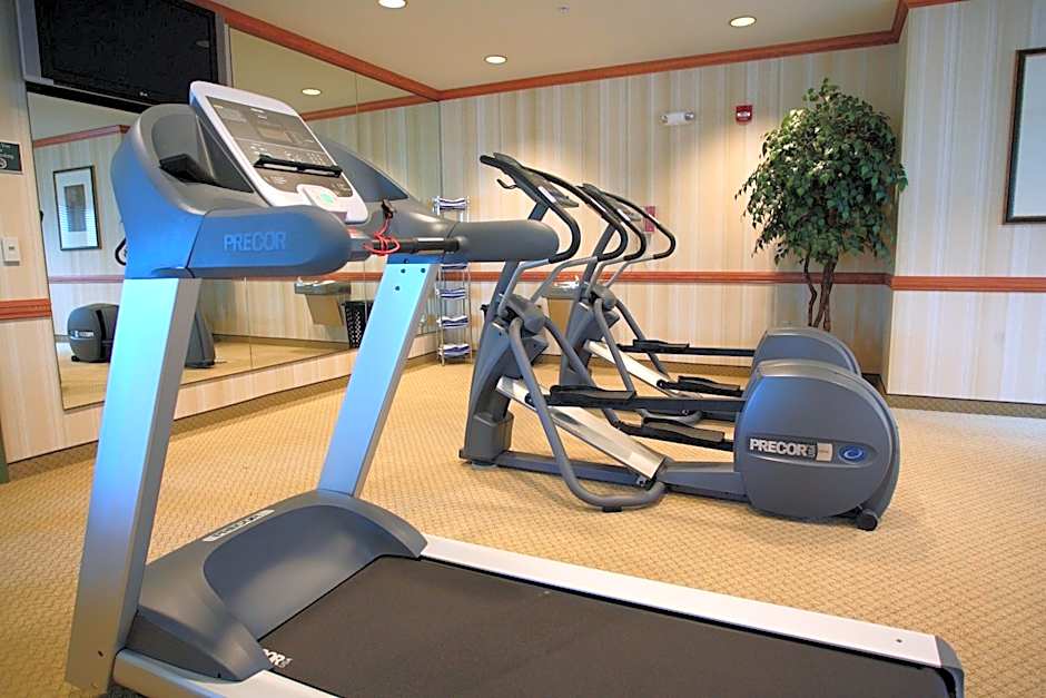 Country Inn & Suites by Radisson, Grand Forks, ND