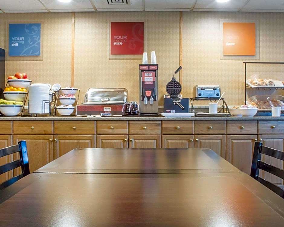 Comfort Inn West Rochester