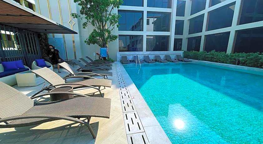 Centara Life Hotel Bangkok Phra Nakhon