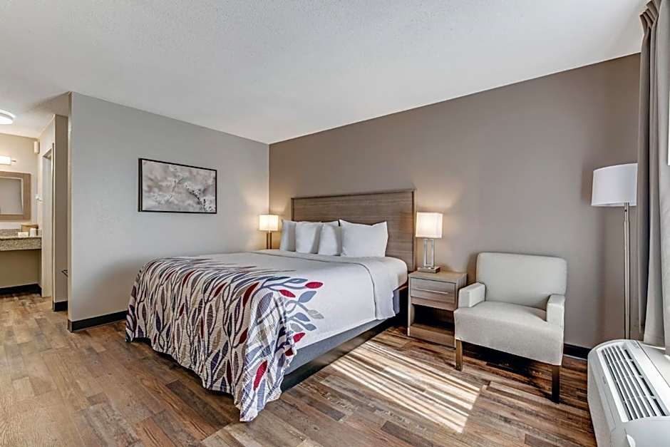 Red Roof Inn & Suites Wilkesboro