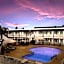 Spanish Trails Inn - Laredo Hotel