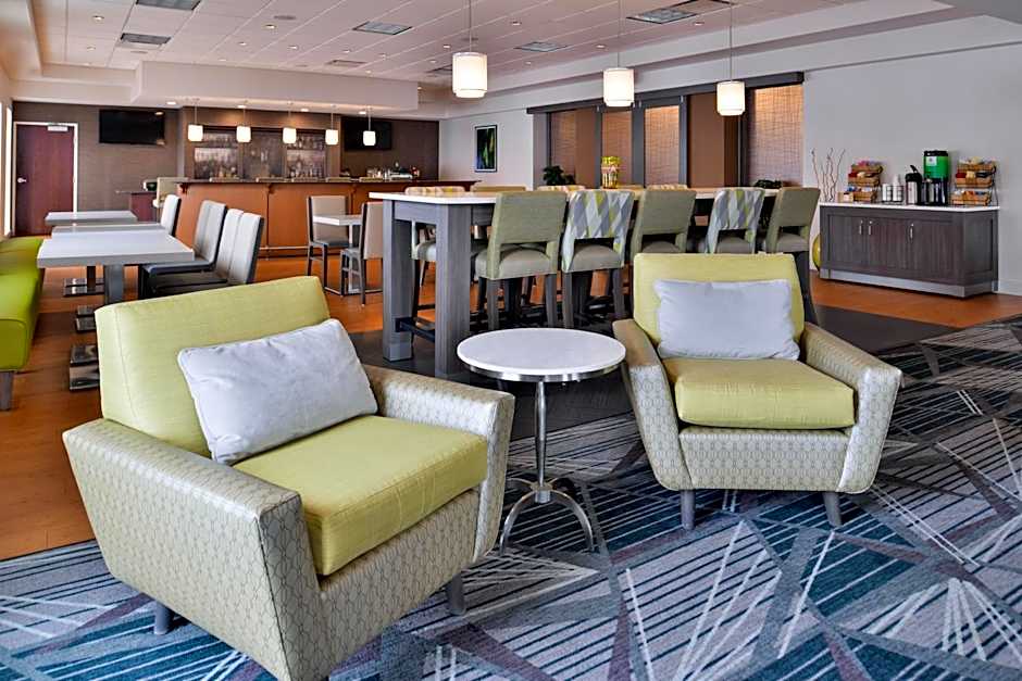 Holiday Inn Hotel & Suites Rochester - Marketplace By IHG
