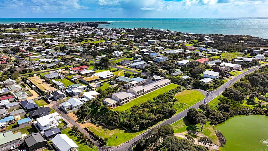 Lakeview Motel & Apartments