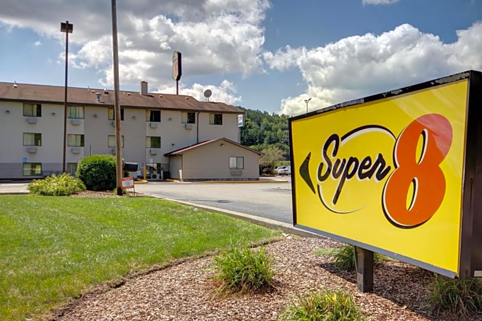 Super 8 by Wyndham Zanesville