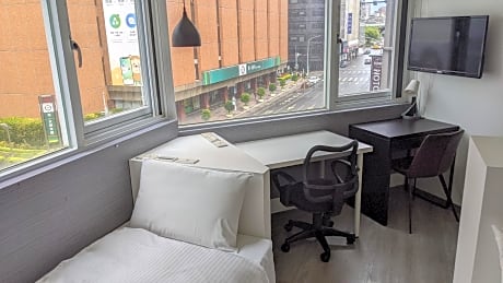 Twin with Shared Bathroom - Female Only