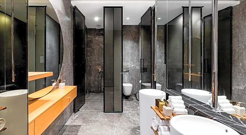 voco Monaco Dubai, an IHG Hotel, Adults Only, World Islands By IHG