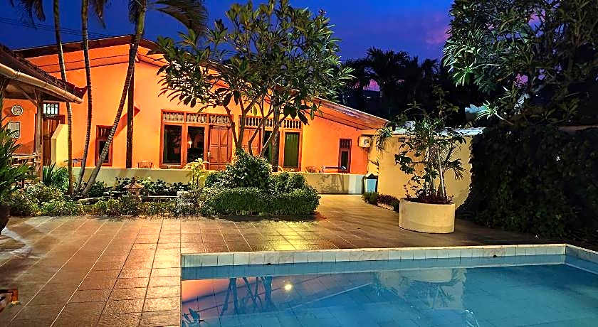 Keyani Bungalows
