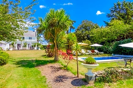 Cedar House Boutique B&B