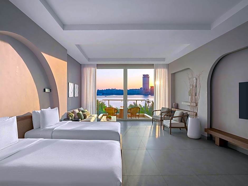 Photo 1 of 8 of Premium, Sea View