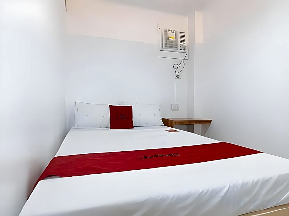 RedDoorz @ EBM One Building