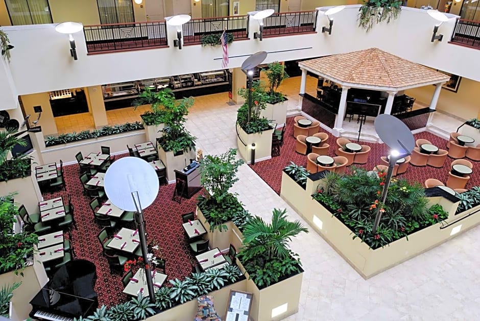 Embassy Suites By Hilton Hotel Fort Myers, Fl