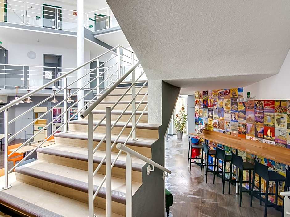 HotelF1 Bourges Le Subdray