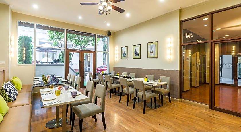 Asoke Residence Sukhumvit by UHG