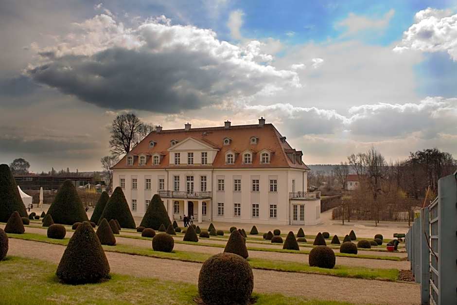 West Hotel an der Sächsischen Weinstrasse