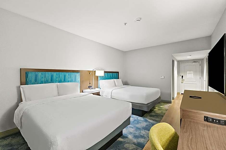 Hampton Inn & Suites Lancaster