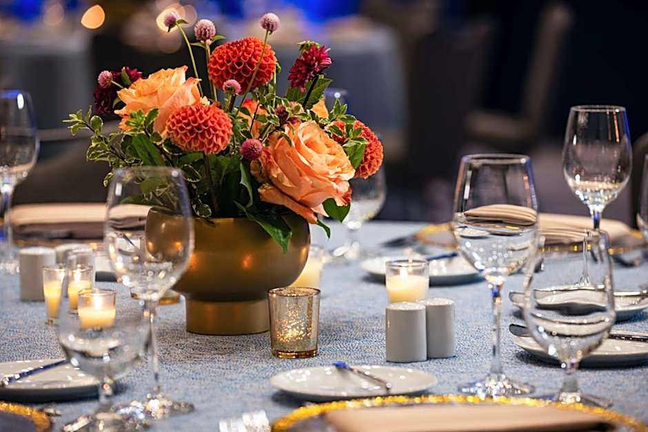 The Lofton Hotel Minneapolis, Tapestry Collection by Hilton