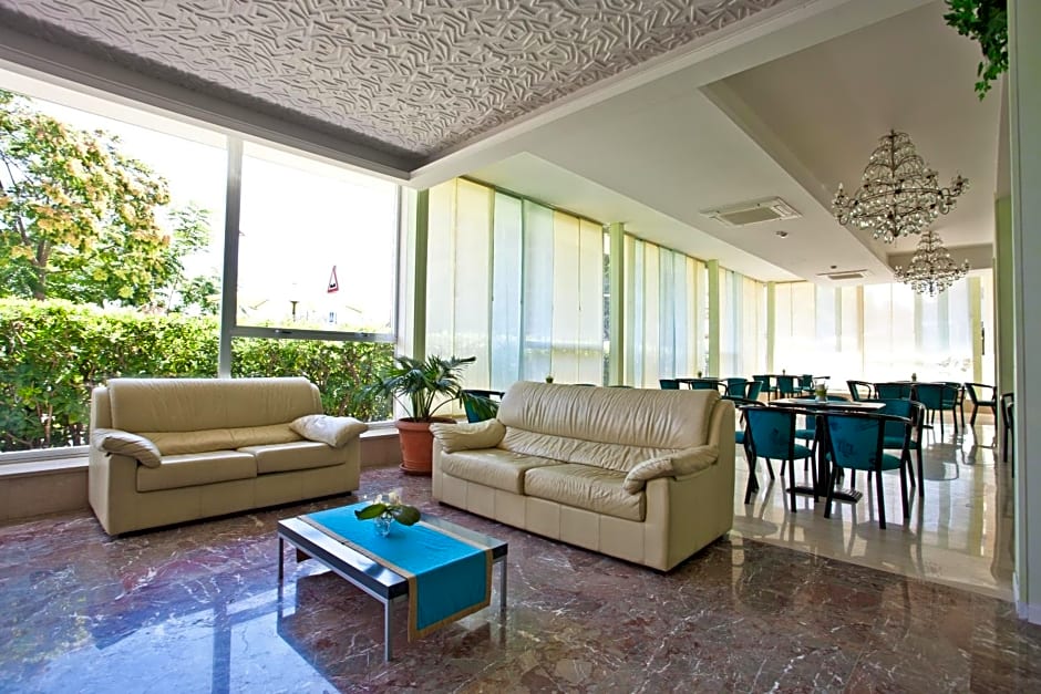 Hotel Holiday Park