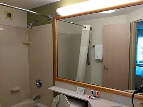 2 Double Beds Non-Smoking
