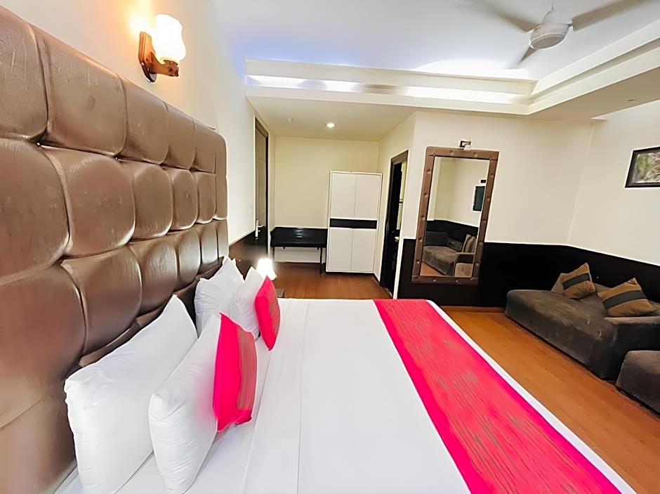 Hotel Anand Retreat Kaushambhi, Ghaziabad