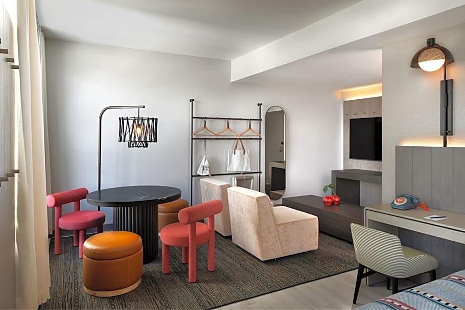 Moxy St. Petersburg Downtown