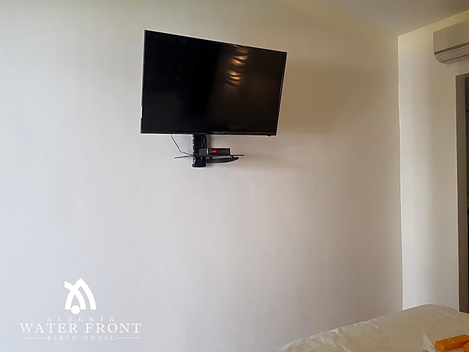 Alegria Water Front Beach House