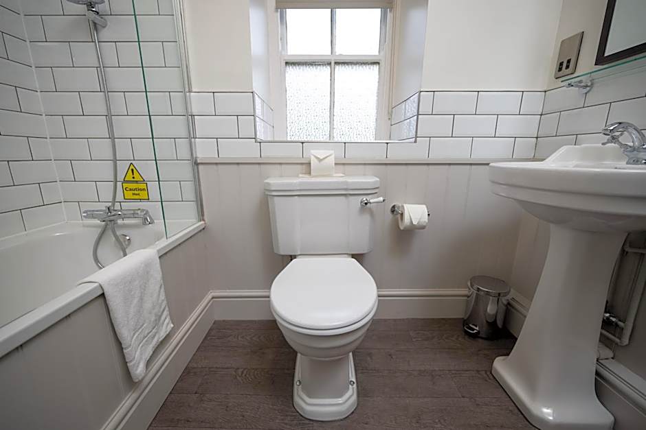 Rockingham Arms By Greene King Inns