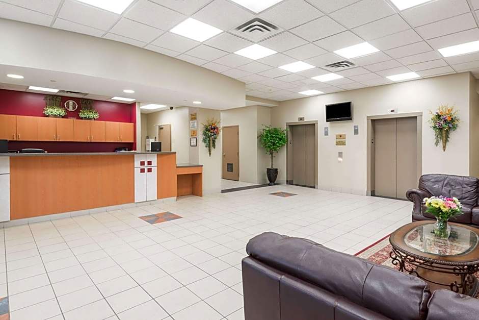 Super 8 by Wyndham Mississauga