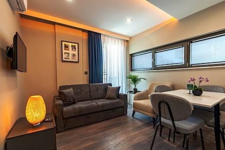 Two-Bedroom Deluxe Apartment