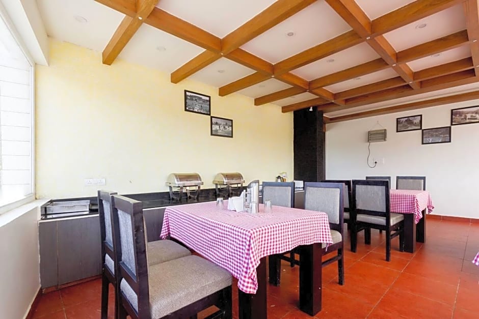 FabHotel Sholas Residency I - Nr. Rose Garden