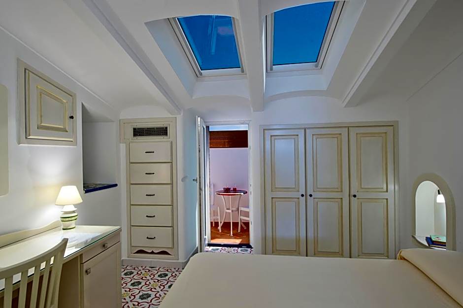 Albadamare Boutique Hotel