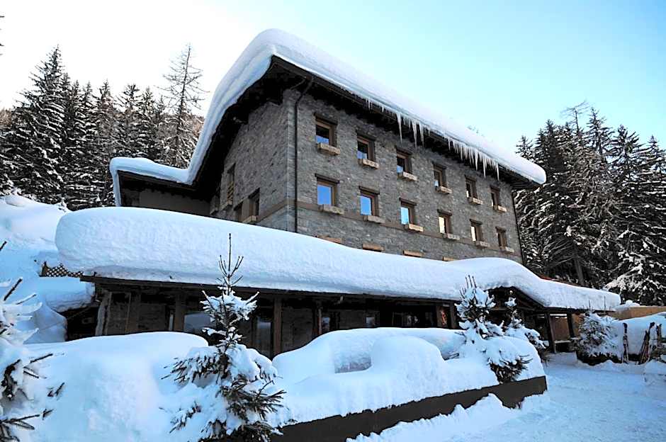 Chalet Eden Eco Hotel, Restaurant & Wellness
