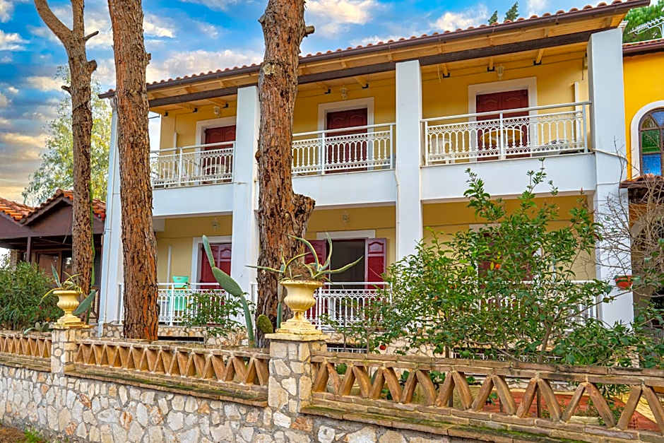 Pyrgaraki Studios and Apartments