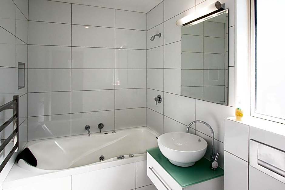 Springfield Motel and Lodge