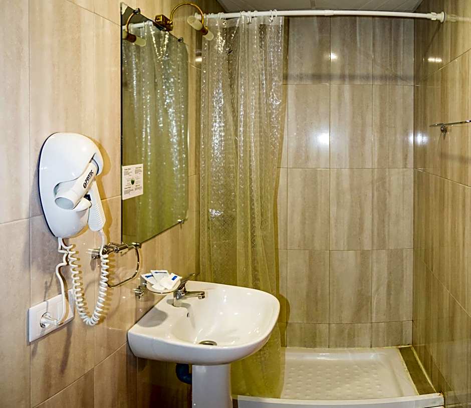 El Roble Hotel Restaurante