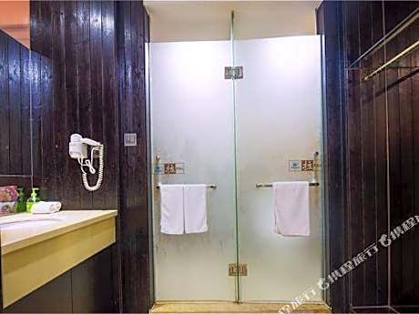 Yiju Hotel (Ningbo Southern Business District Mingzhou Hospital)