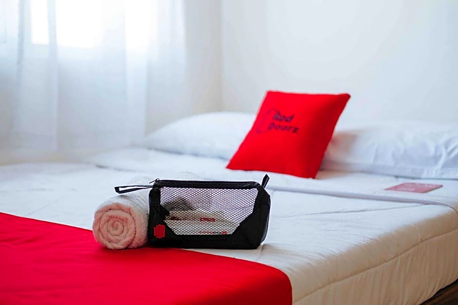 RedDoorz @ Homestay Lotus 2 Pangkal Pinang