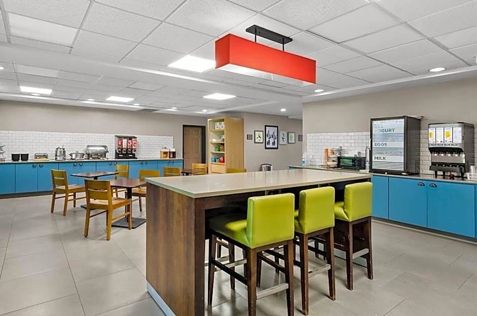 Country Inn & Suites by Radisson, Roanoke, VA