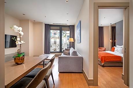 Deluxe Junior Suite with Istiklal Street View