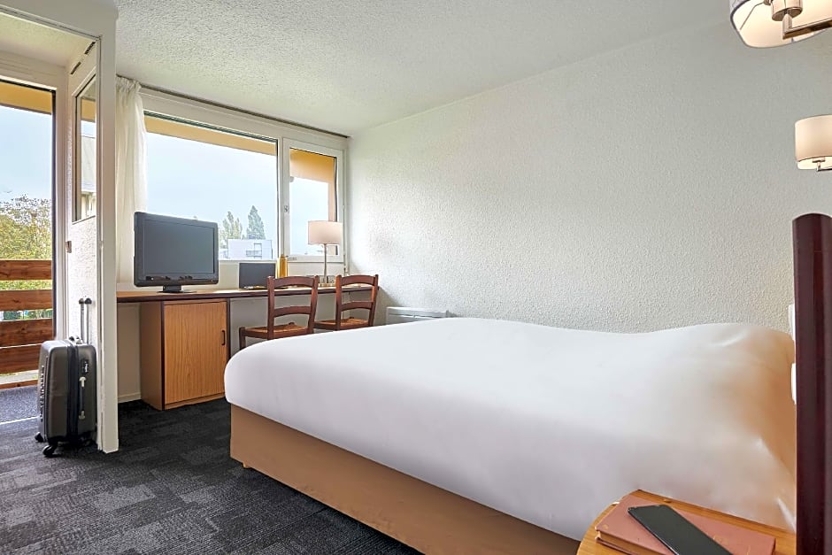 Photo 1 of 6 of 1 Double Bed