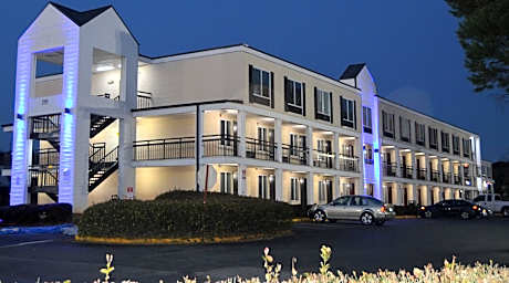 Days Inn by Wyndham Marietta-Atlanta-Delk Road