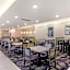 La Quinta Inn & Suites by Wyndham Indianapolis South